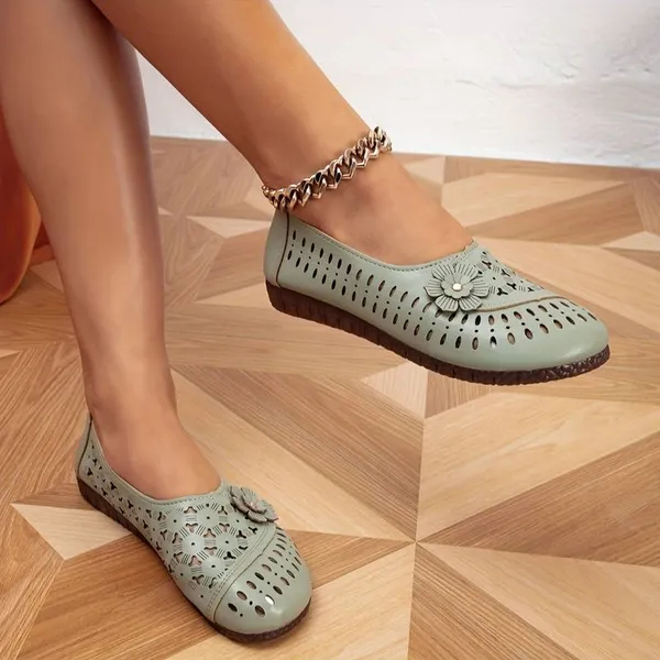 📢Last Day Promotion 60% OFF - Women's leather soft-soled non-slip shoes