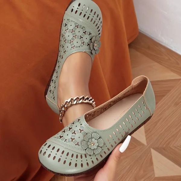 📢Last Day Promotion 60% OFF - Women's leather soft-soled non-slip shoes