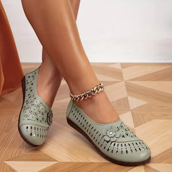 📢Last Day Promotion 60% OFF - Women's leather soft-soled non-slip shoes