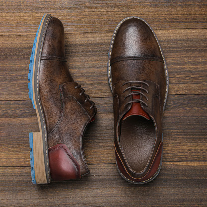 MEN'S ROUND-TOE LACE-UP LEATHER SHOES.