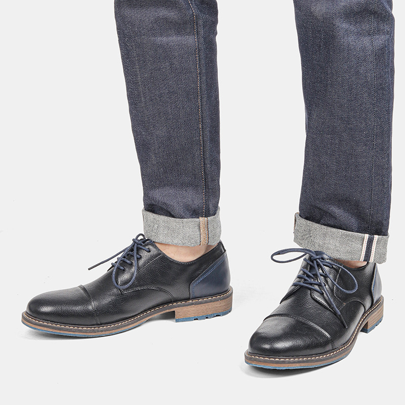 MEN'S ROUND-TOE LACE-UP LEATHER SHOES.
