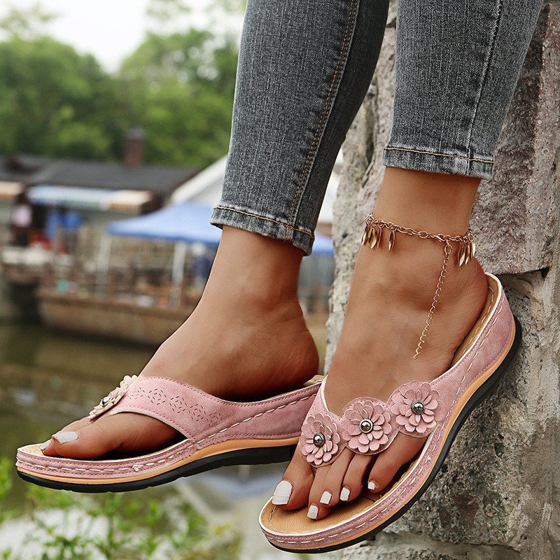 WOMEN'S LIGHTWEIGHT FLOWERS CLIP TOE SANDALS