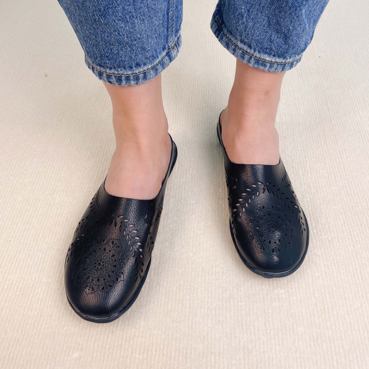 Summer Casual All-match Hollow Slippers
