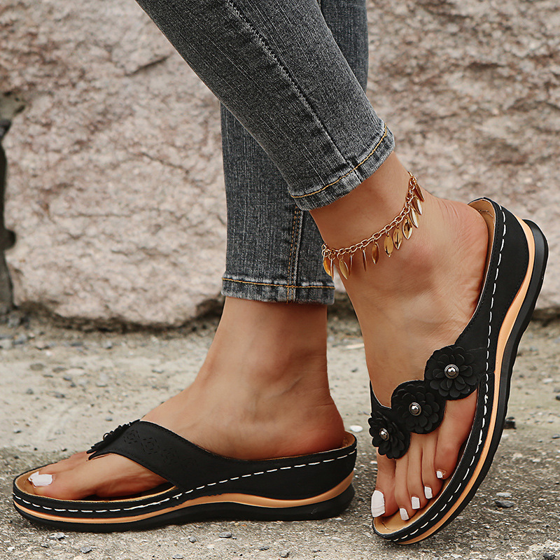 WOMEN'S LIGHTWEIGHT FLOWERS CLIP TOE SANDALS