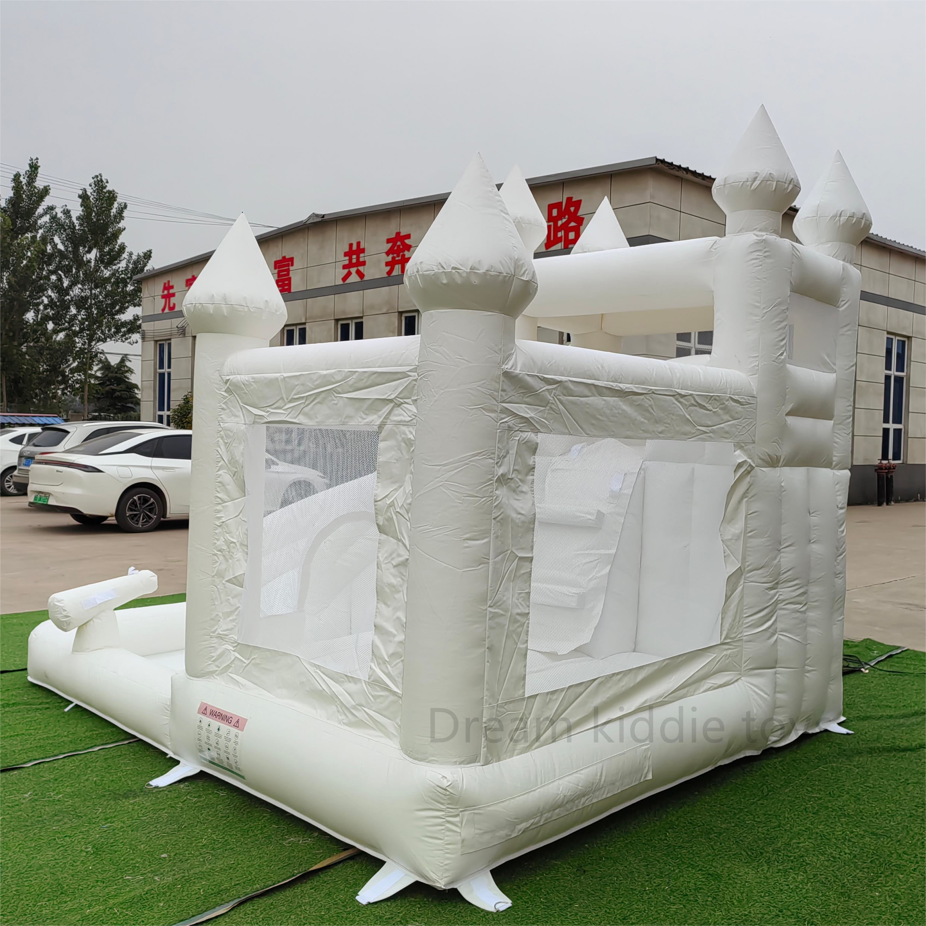 White Bounce House With Ocean Ball Pool And Slide Jumper Bouncy Castle Inflatable Bouncer with water gun soft play
