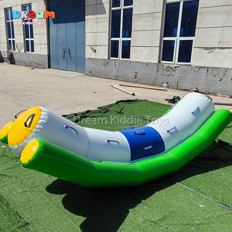 Indoor Outdoor Water Inflatable Trampoline Inflatable Banana Boat Water Park Leisure Floating Trampoline