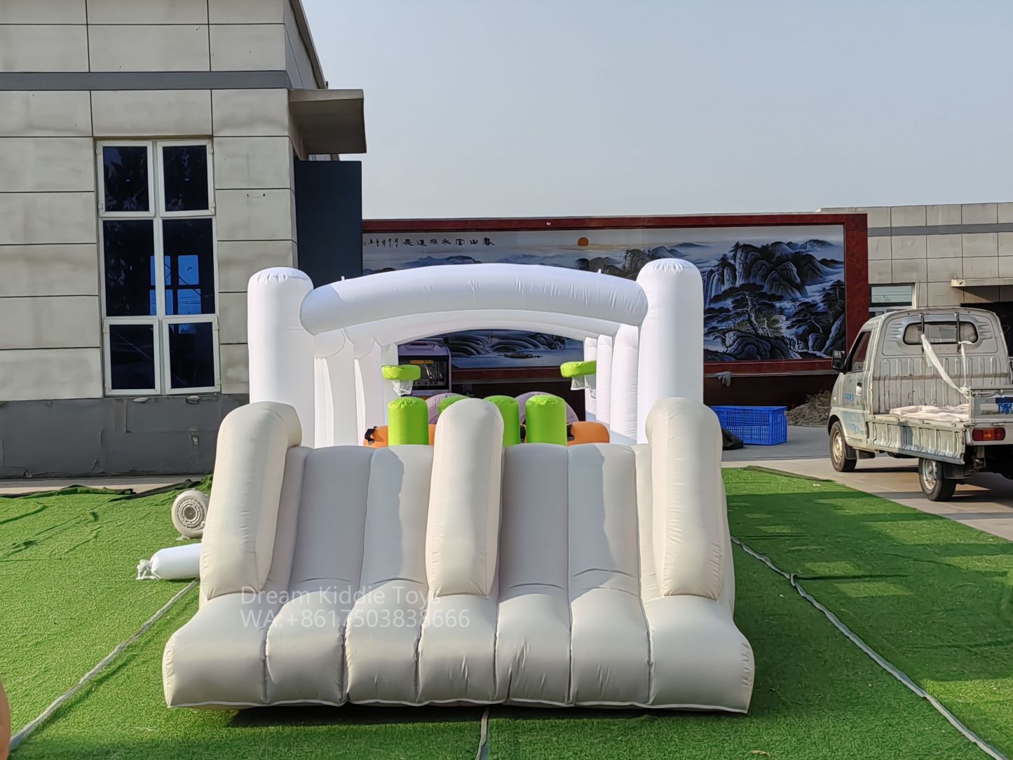 White Obstacle Course Bounce House Outdoor Games Challenge Pastel bouncer bouncy Castle combo slide and obstacle