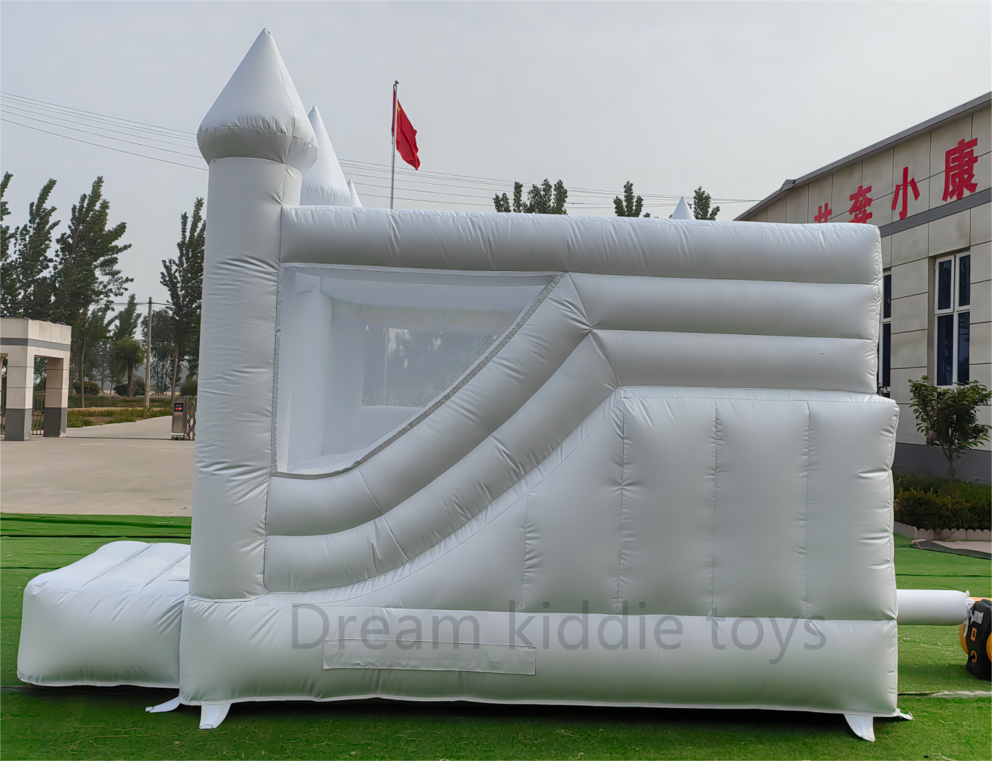 White Playground Bouncer Inflatable Castle Bouncy Slide Jump Bounce House For Kids And Adults