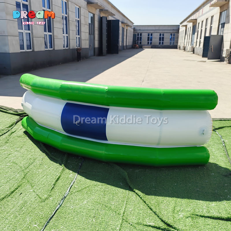 Indoor Outdoor Water Inflatable Trampoline Inflatable Banana Boat Water Park Leisure Floating Trampoline