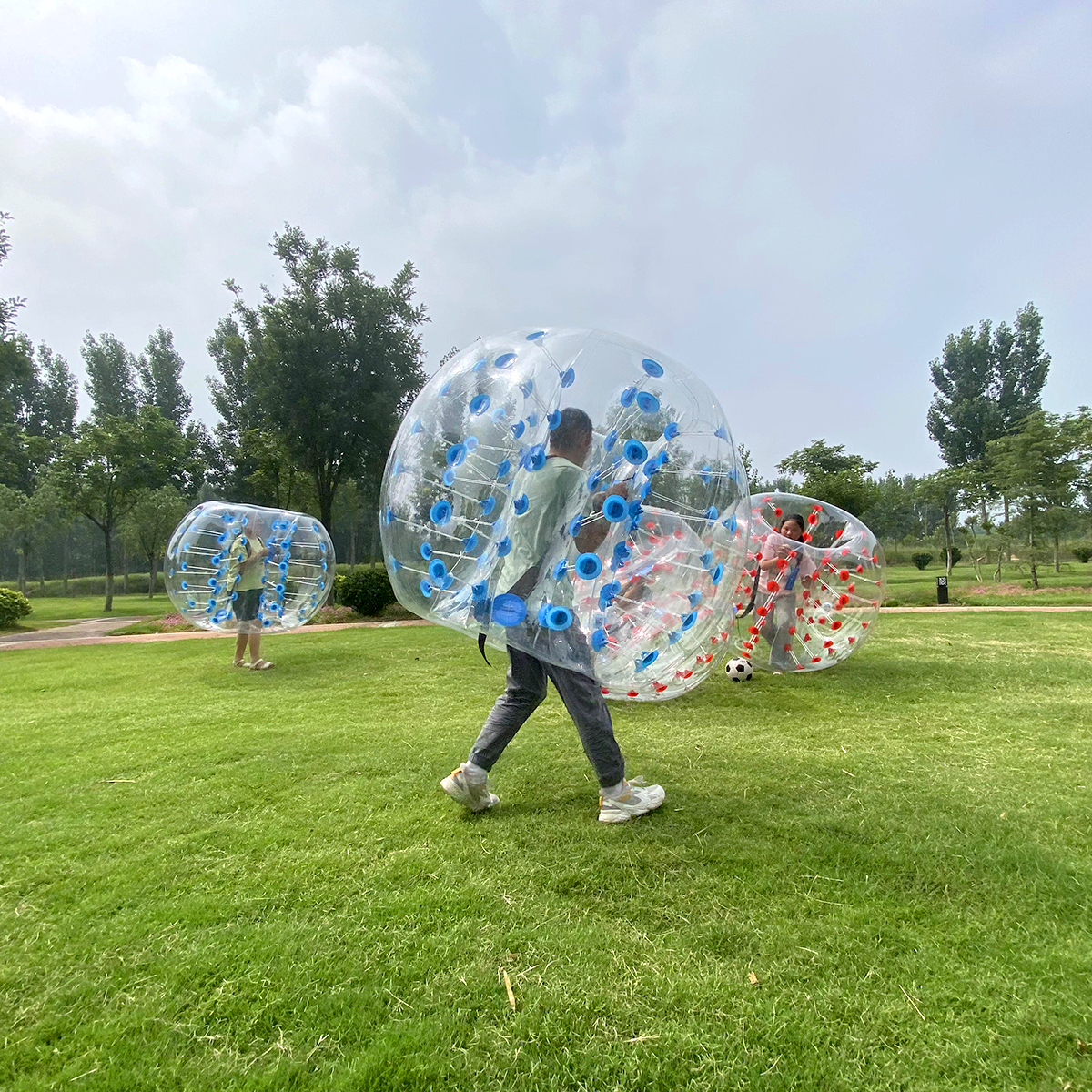 Inflatable Bumper Balls Soccer bumper Balls Inflatable Zorbing Ball Bouncy Outdoor Toys for Kids and Adults
