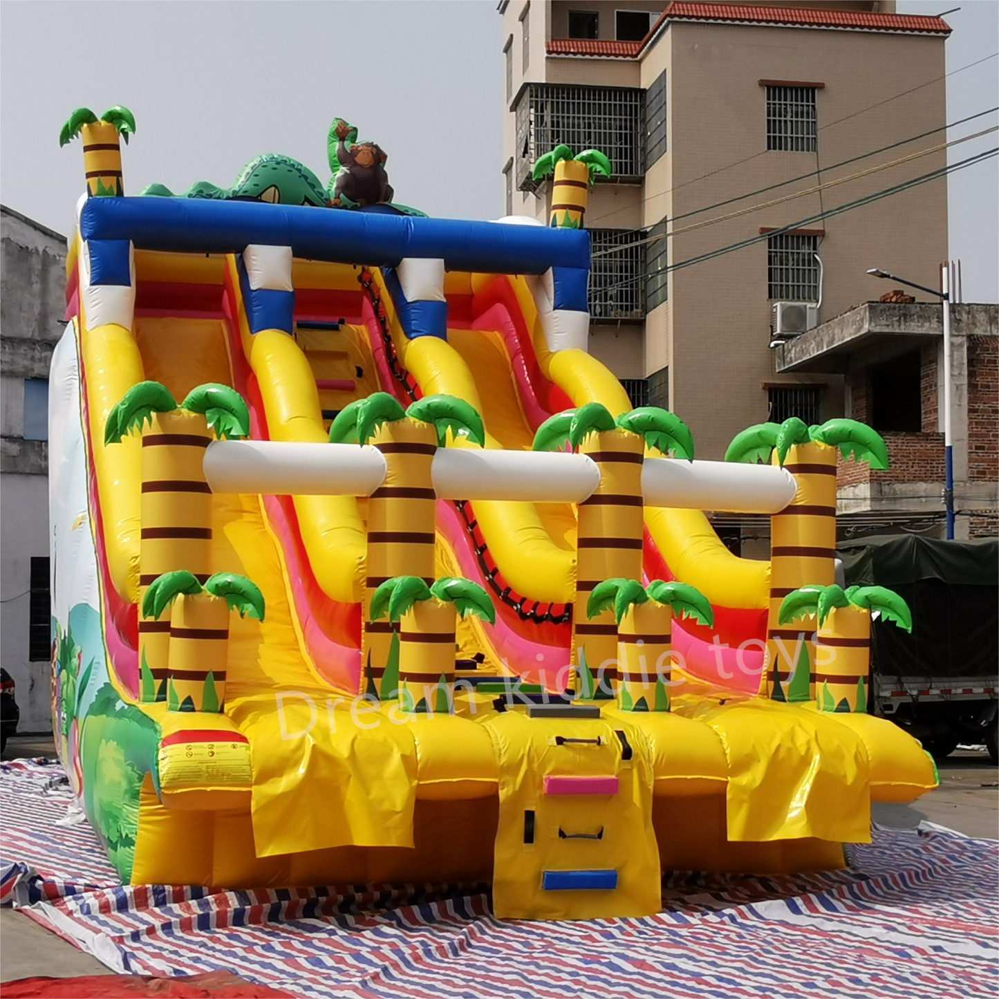 Commercial bounce house grade outdoor water slide palm tree swimming pool inflatable slide for adults