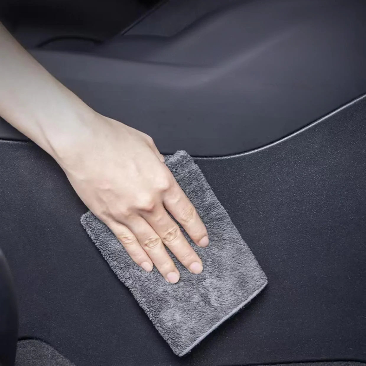 Center Console Side Anti-Kick Mats for Model Y (Juniper 2025+) – 2PCS-TESGOD