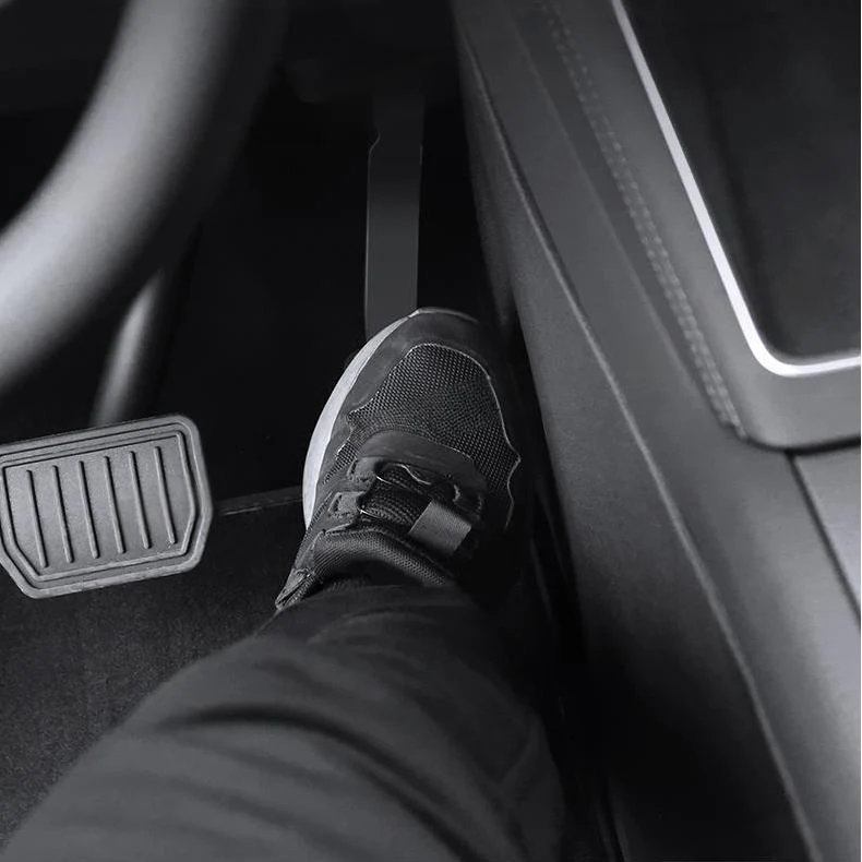 Center Console Side Anti-Kick Mats for Model Y (Juniper 2025+) – 2PCS-TESGOD