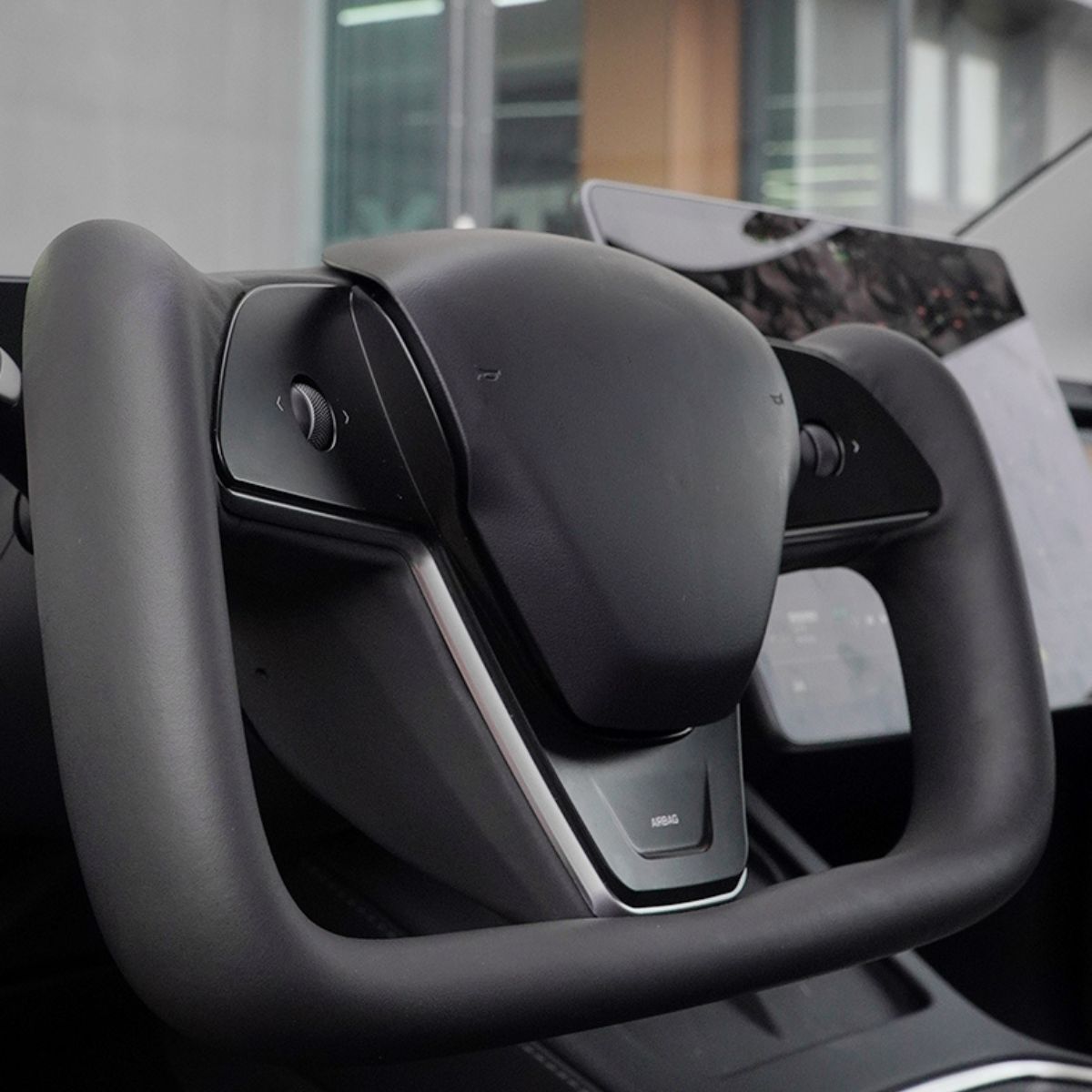 New Plaid Steering Wheel for Tesla Model 3 / Y