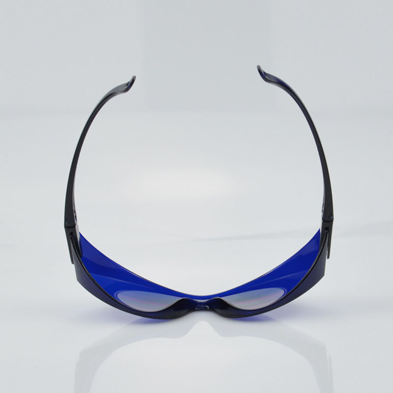 Golf ball-finding glasses