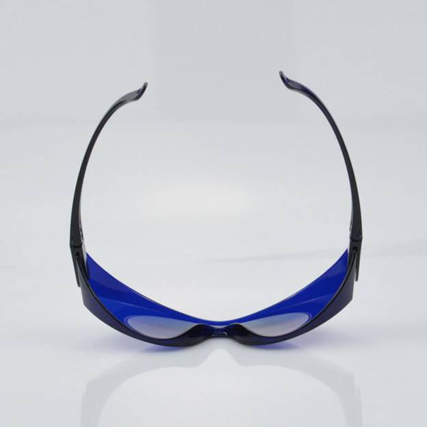 Golf ball-finding glasses