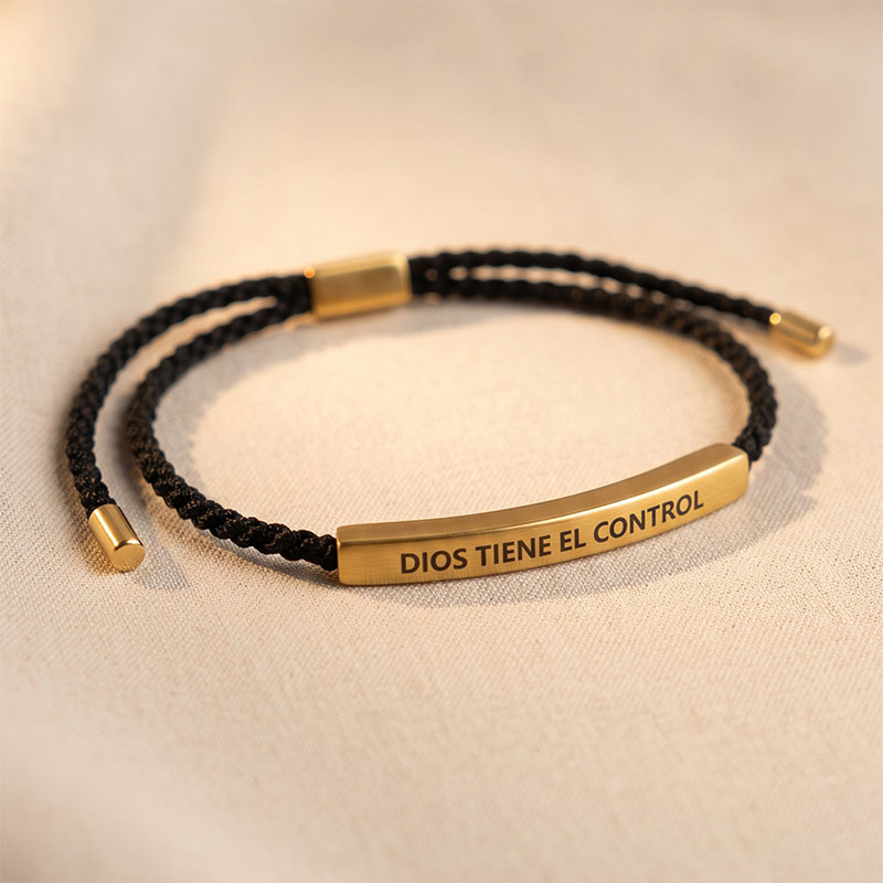 Dios Tiene El Control Faith Bracelet