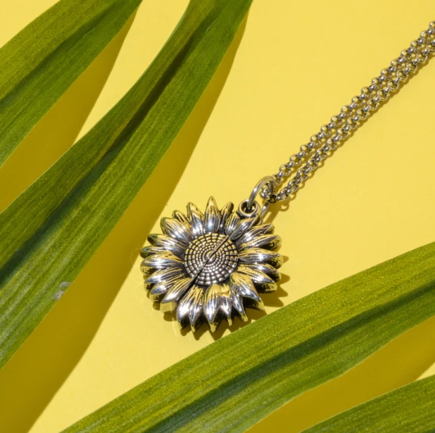 "You Are My Sunshine" Sunflower Sunflower Necklace can be hit together