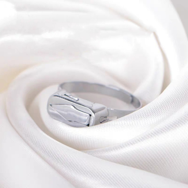 Self-defense titanium steel adjustable open ring