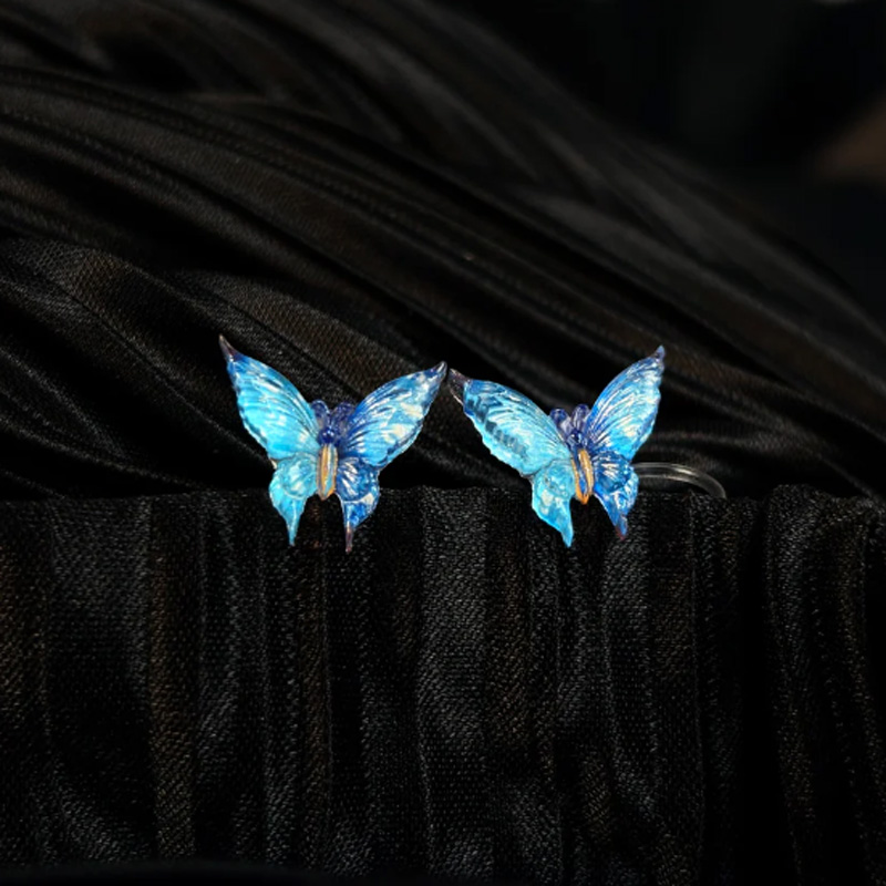 Fashionable zircon butterfly earrings