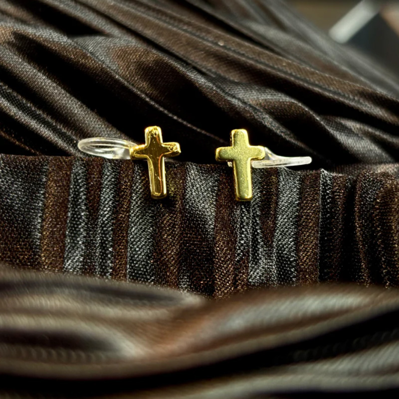 Fashion cross earrings