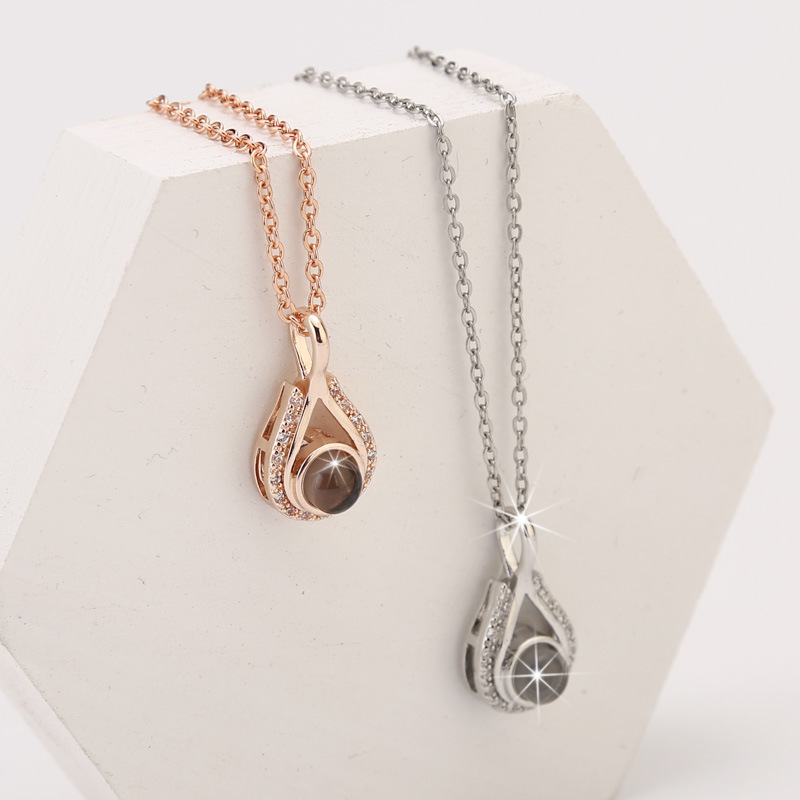 Personalized water drop projection necklace