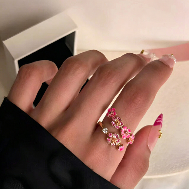 Rose gold peach blossom pavé beaded ring