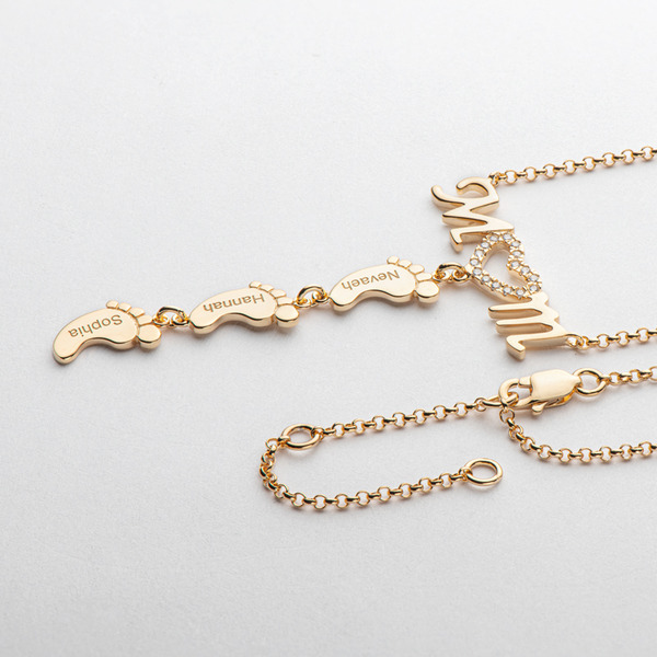 Personalized Mom Necklace and Baby Feet Mom Necklace
