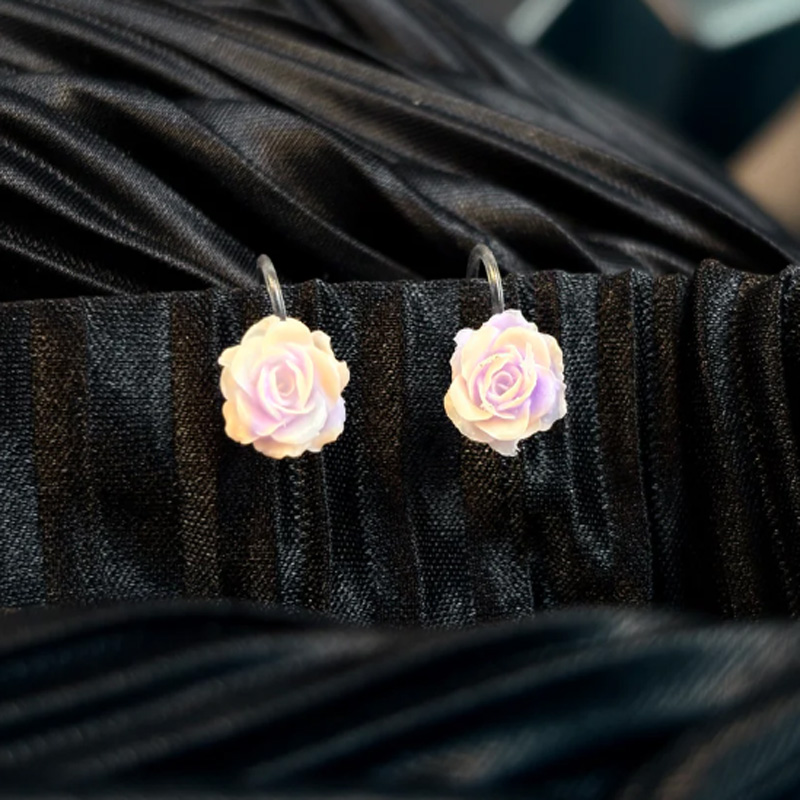 Fashion rose earrings