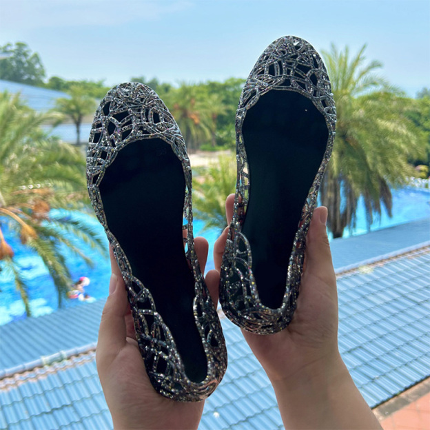 Hollow-out glitter non-slip sandals