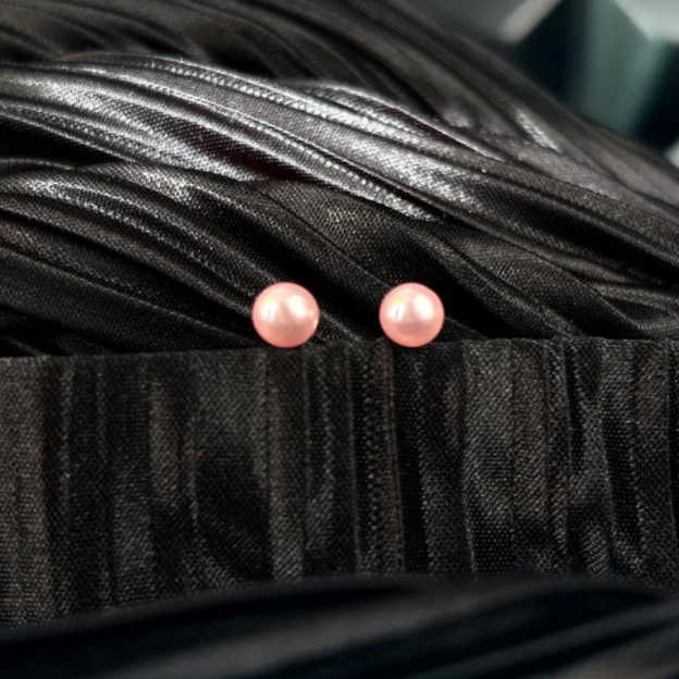 Fashion pearl earrings