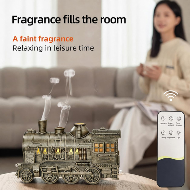 Retro train-shaped steam aroma diffuser