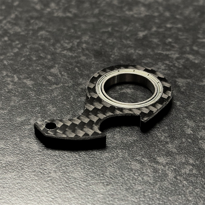 Rotating decompression keychain