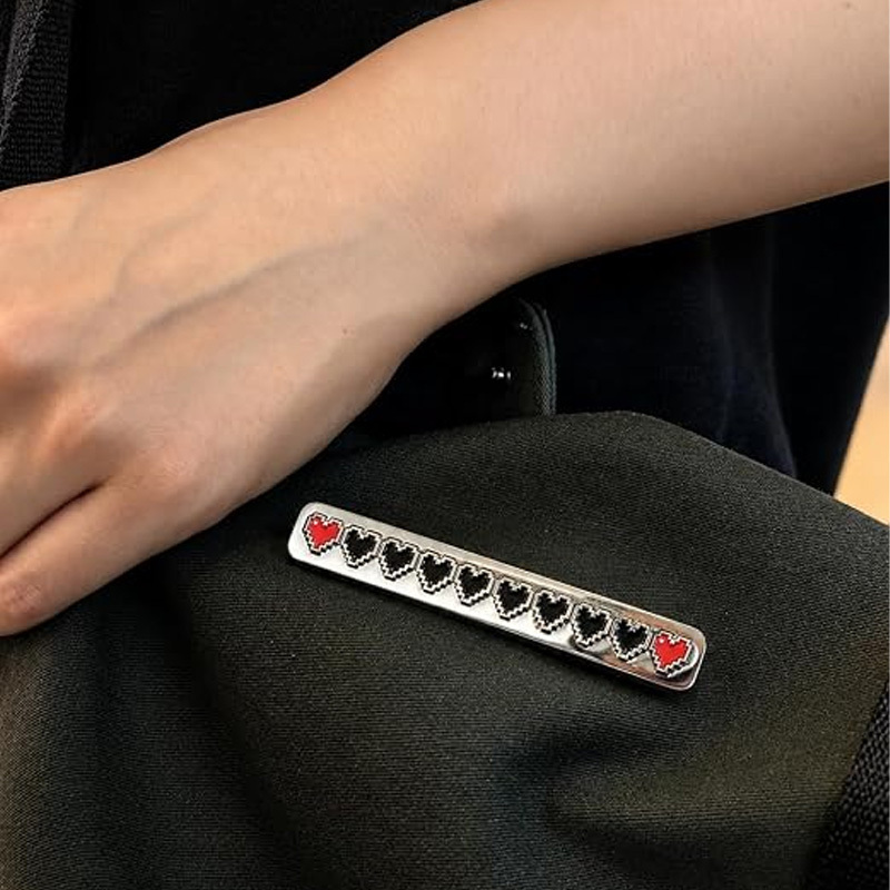 Creative Blood Bar Brooch Decoration