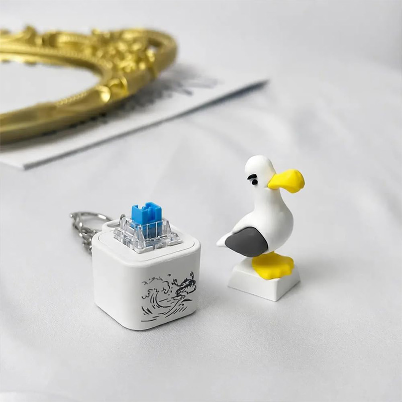 Seagull-shaped stress-relief button keychain