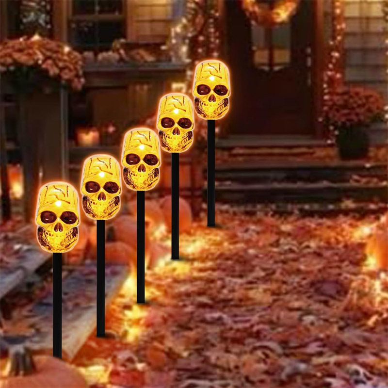 Solar-powered Skull Garden LED Light Posts