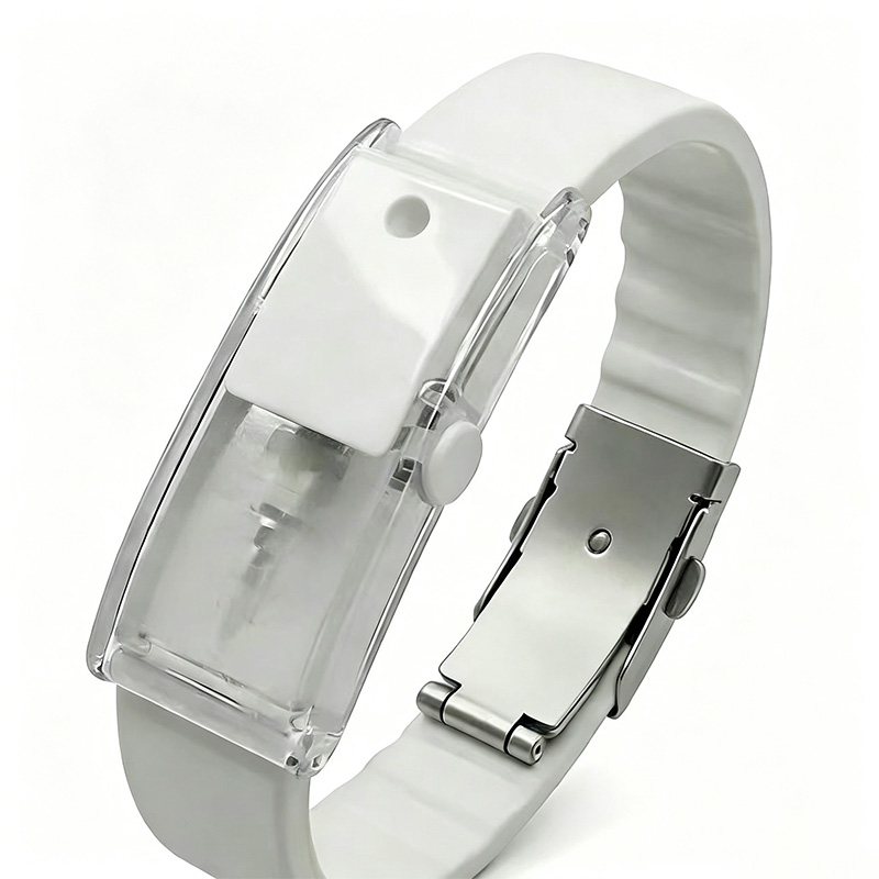 Adjustable fragrance spray bracelet