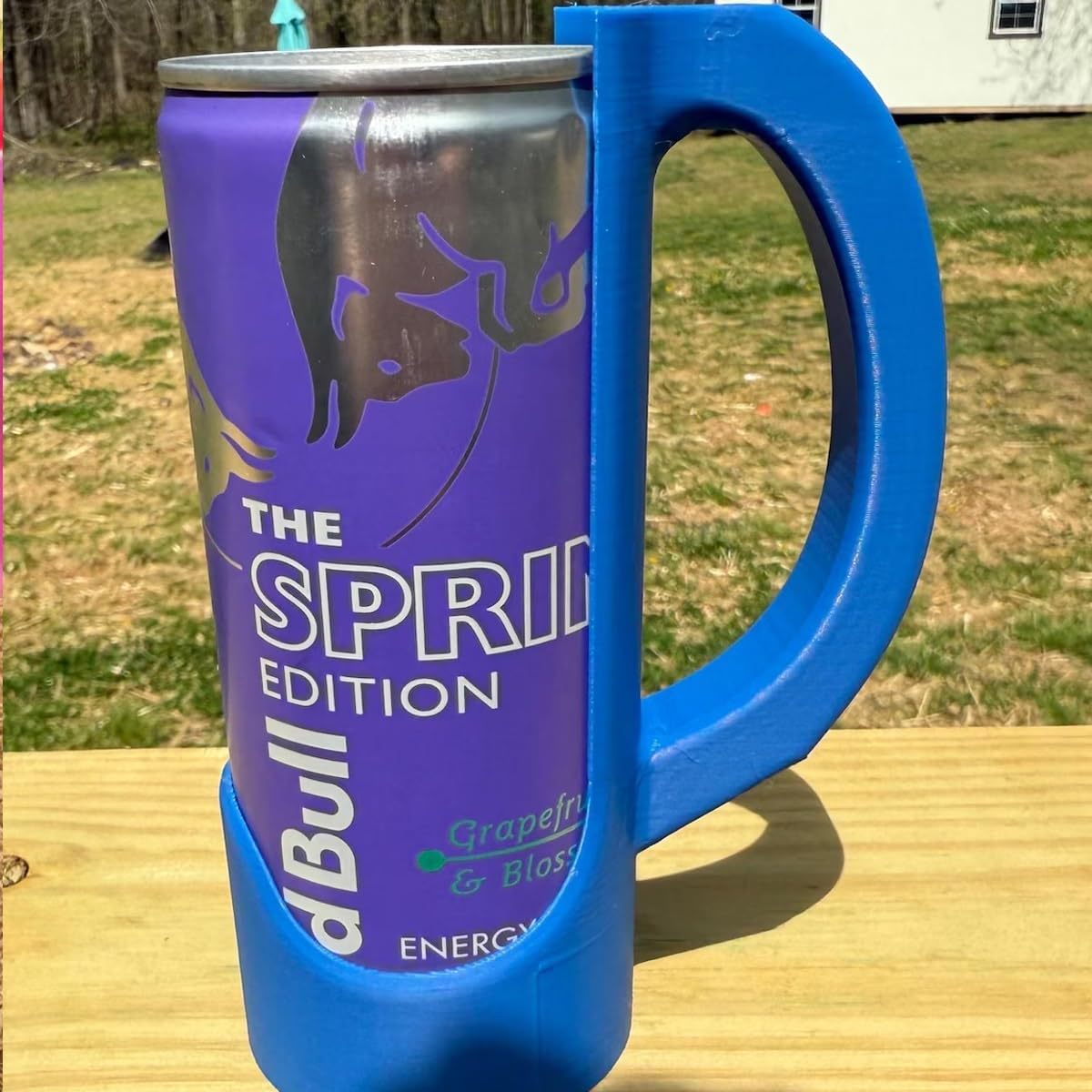 Slim can holder with handle