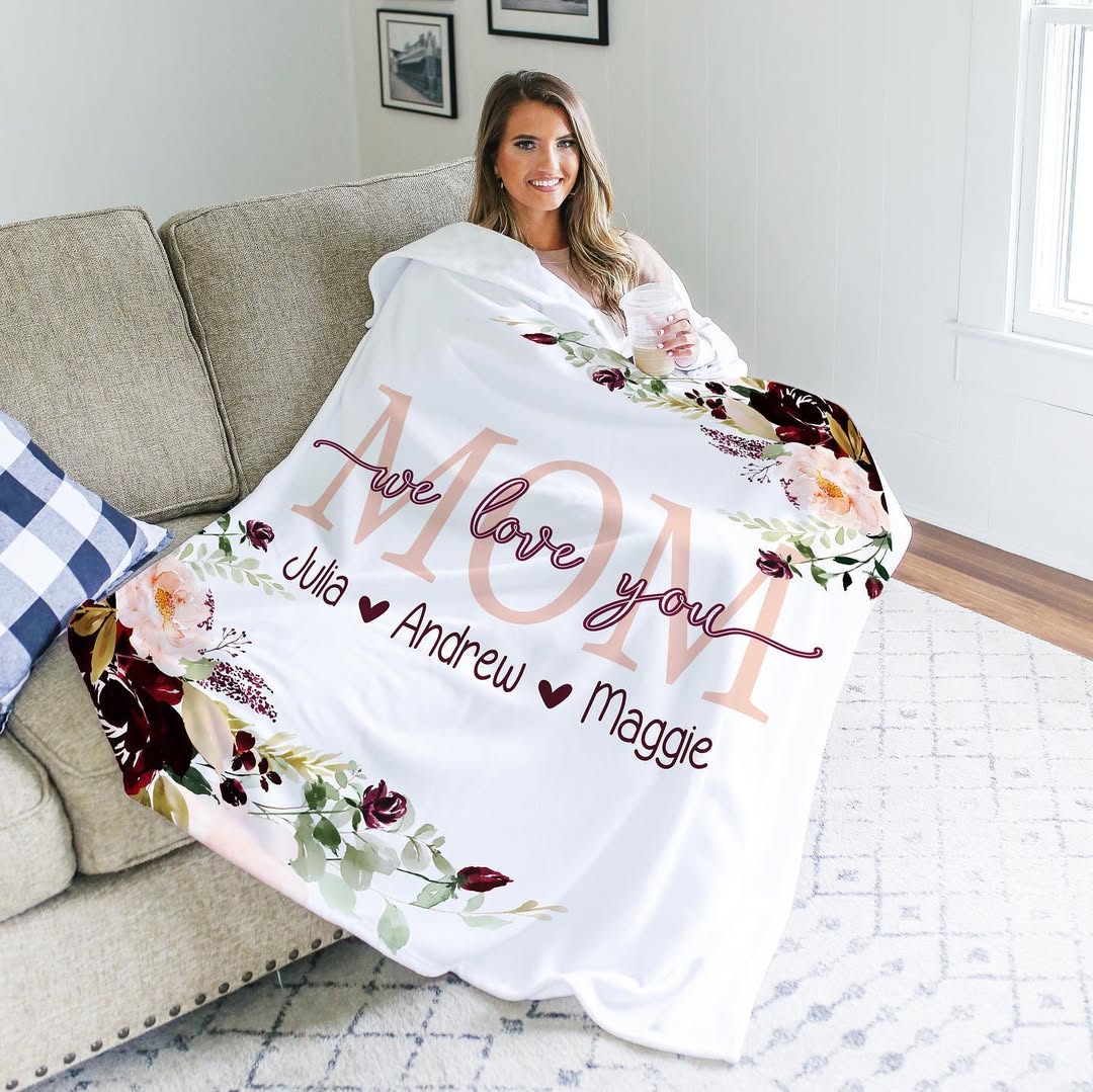 Mom We Love You, Mother's Day Gift, Christmas Present, Floral Style Blanket, Personalized Mom Gift, Personalized Gift For Grandparent,