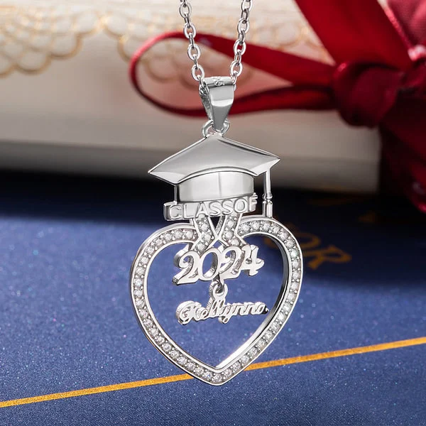 Personalized Graduation Cap Heart Zircon Necklace with Name for Class of 2024 Graduation Gift for Her