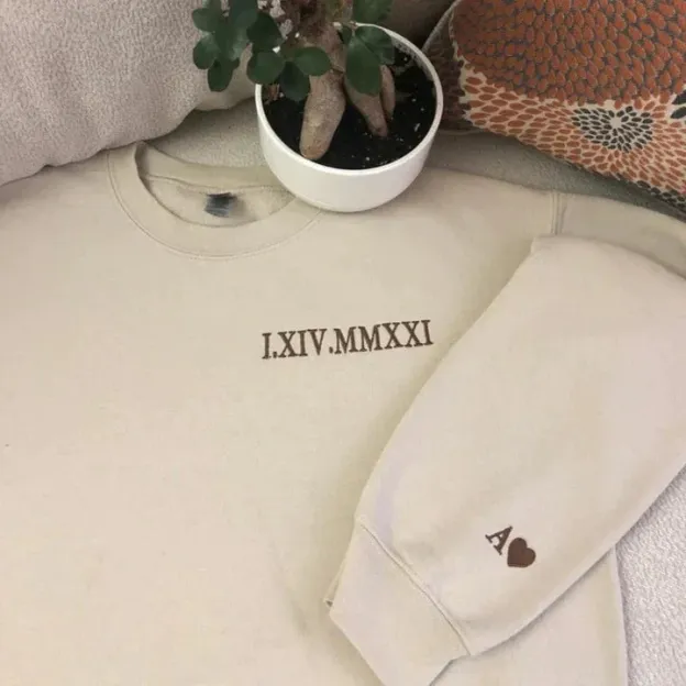 valentines day gift Custom Embroidered Roman Numeral Date Couple's Crewneck/Hoodie
