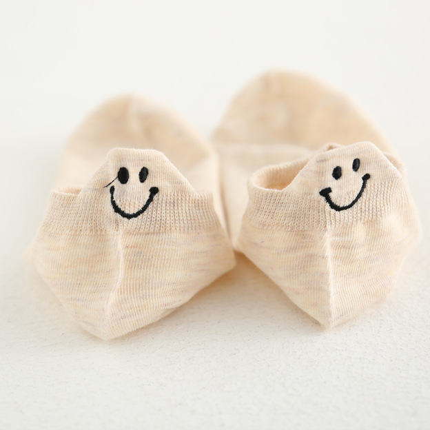 Cute expression ankle socks