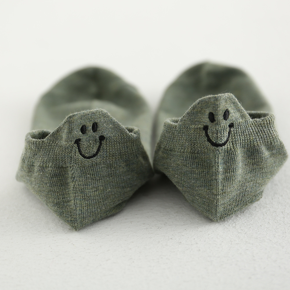 Cute expression ankle socks