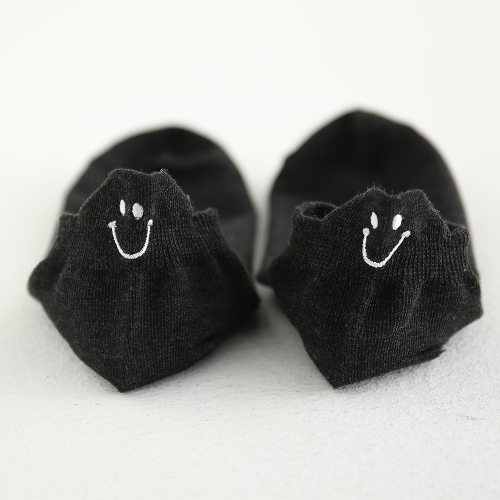 Cute expression ankle socks