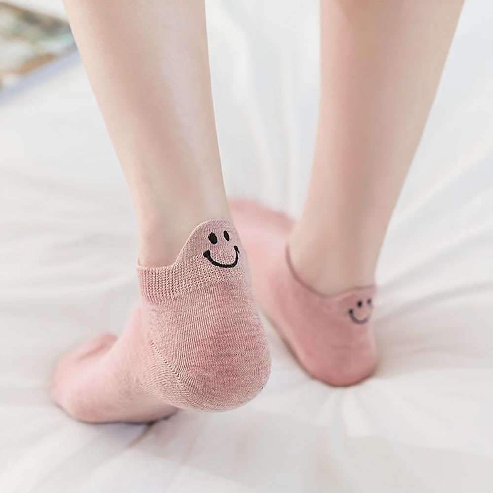 Cute expression ankle socks