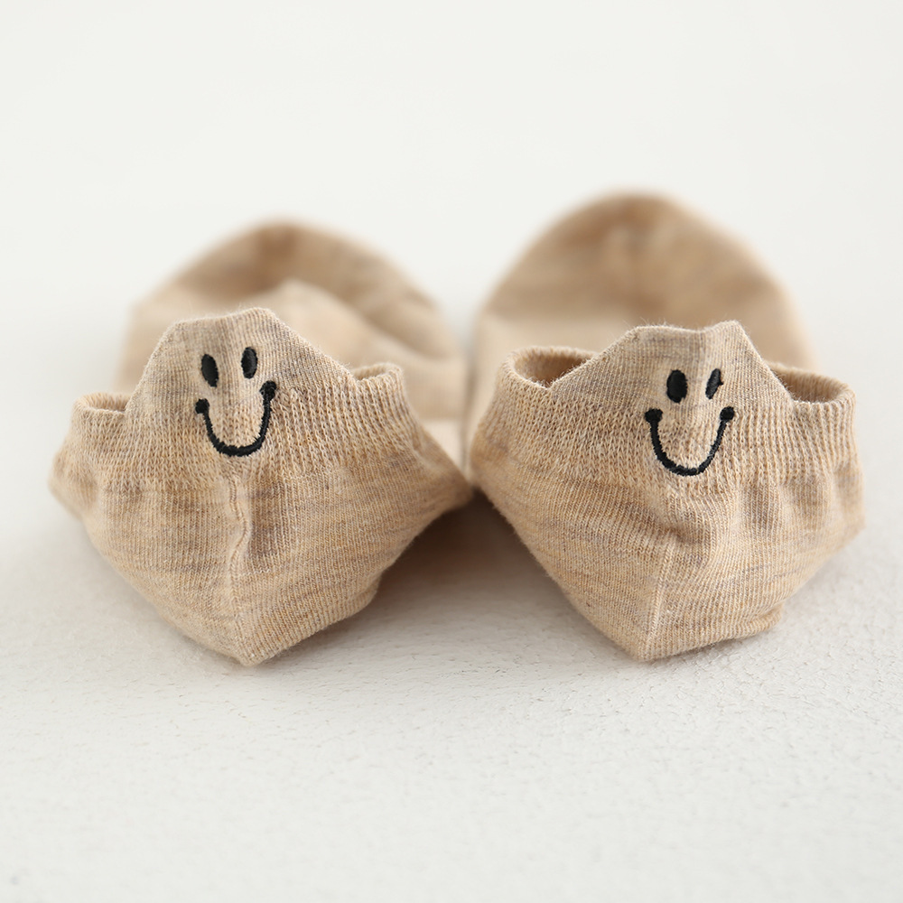 Cute expression ankle socks