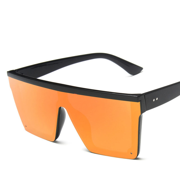 Large-frame one-piece sunglasses