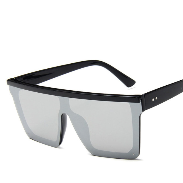 Large-frame one-piece sunglasses