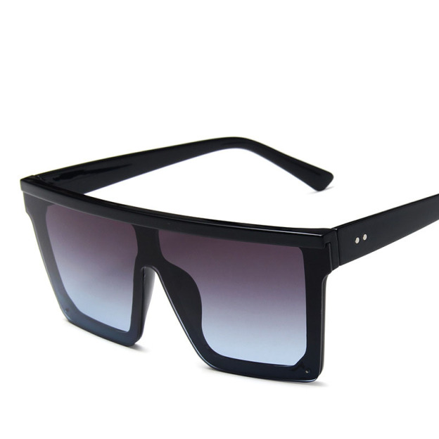 Large-frame one-piece sunglasses