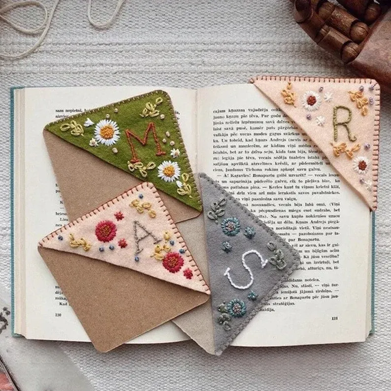 Personalized Embroidery Felt Bookmarks | Letters Handmade Corner Bookmark | 4 Season Letter & Flower Felt Bookmark Set